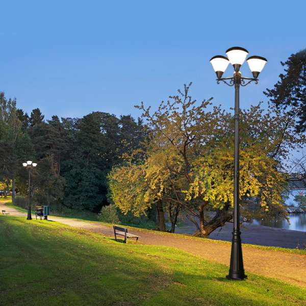 Solar Powered Outdoor Lamp Post Lights for Garden Yard Lighting