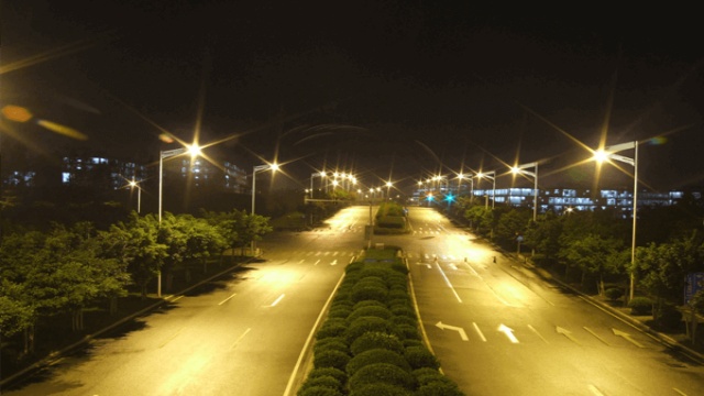 Solar Powered LED Street Lights for Durable Efficient Outdoor Lighting