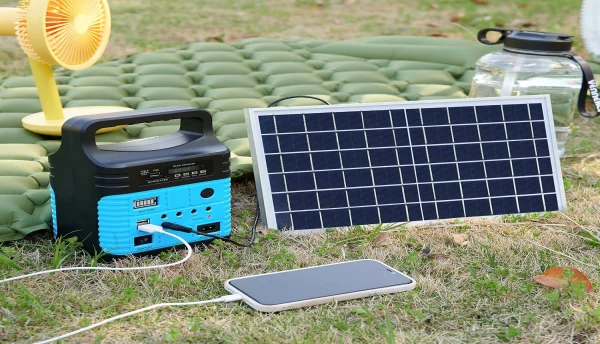 Solar Panel with DC Plug module powering LED lights, IoT devices and battery charging applications with direct DC output.